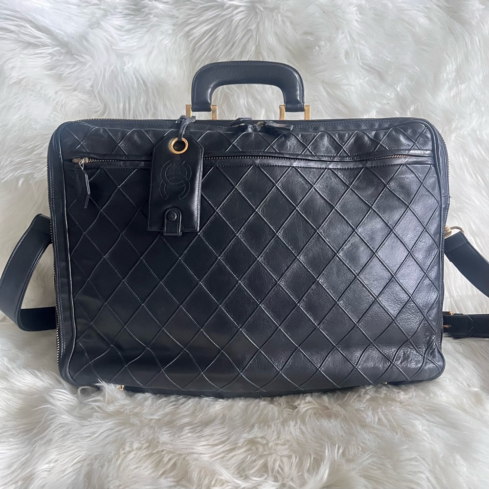 ❌SOLD❌CHANEL Black Lambskin Quilted Messenger Travel Bag